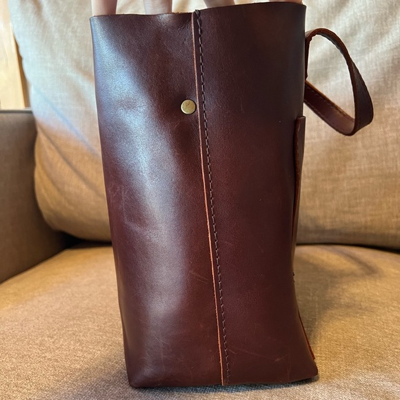 Portland Leather Goods Medium Crossbody Tote - Picture 4 of 14